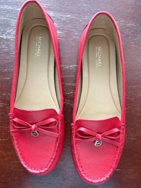 Michael Kors Red Leather Bow Loafers, 7.5, like new